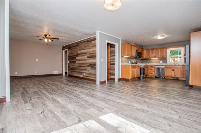41 Reynolds Street, Bremen, GA 30110