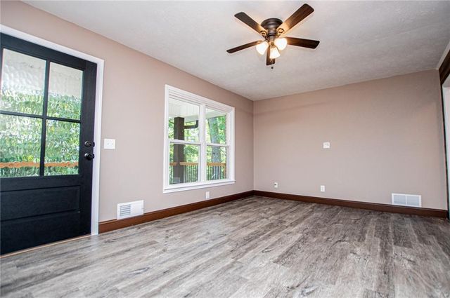 41 Reynolds Street, Bremen, GA 30110