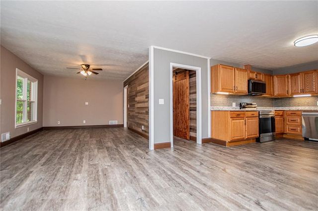 41 Reynolds Street, Bremen, GA 30110