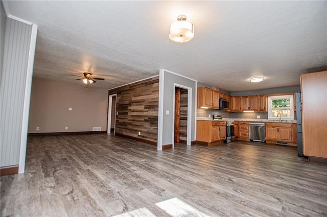 41 Reynolds Street, Bremen, GA 30110