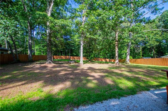41 Reynolds Street, Bremen, GA 30110