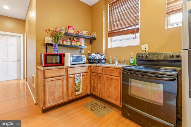 1834 W DIAMOND ST, Philadelphia, PA 19121