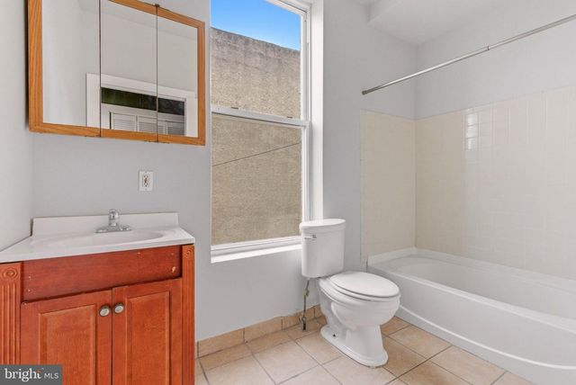 1834 W DIAMOND ST, Philadelphia, PA 19121
