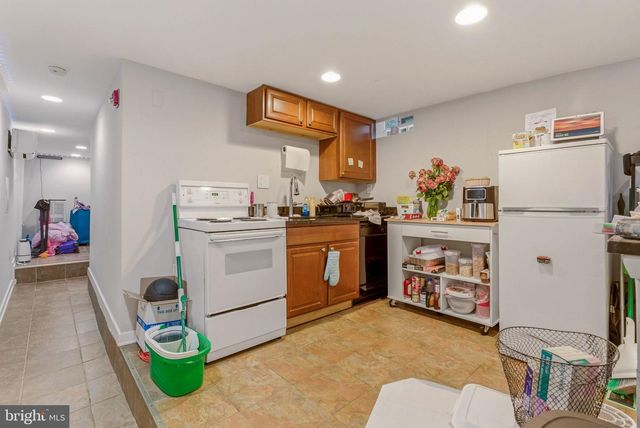 1834 W DIAMOND ST, Philadelphia, PA 19121