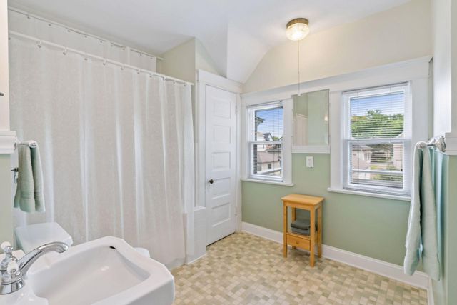 1092 15th Avenue SE, Minneapolis, MN 55414