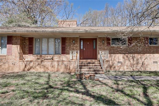 215 Pineburr Road, Greensboro, NC 27455