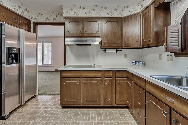 215 Pineburr Road, Greensboro, NC 27455