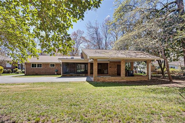 215 Pineburr Road, Greensboro, NC 27455