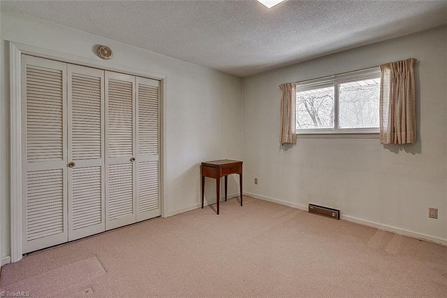 215 Pineburr Road, Greensboro, NC 27455