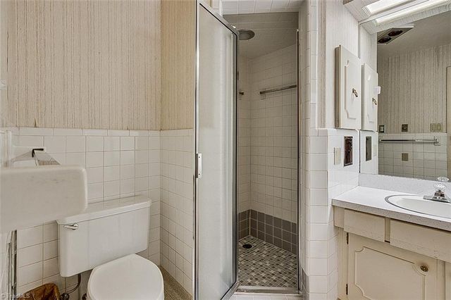 215 Pineburr Road, Greensboro, NC 27455