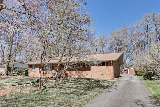 215 Pineburr Road, Greensboro, NC 27455