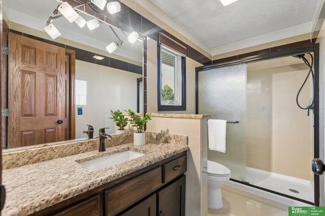 4604 S 154th Avenue Circle, Omaha, NE 68137
