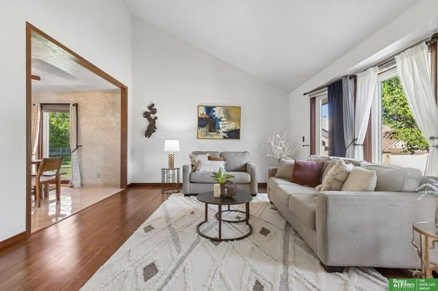 4604 S 154th Avenue Circle, Omaha, NE 68137
