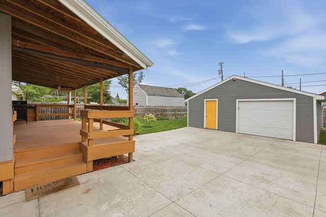 2733 7TH Avenue, Council Bluffs, IA 51501