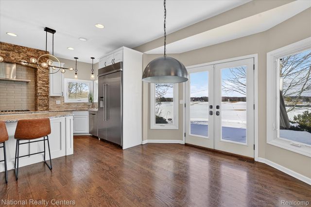 1280 Glen Court, Highland Charter Township, MI 48357