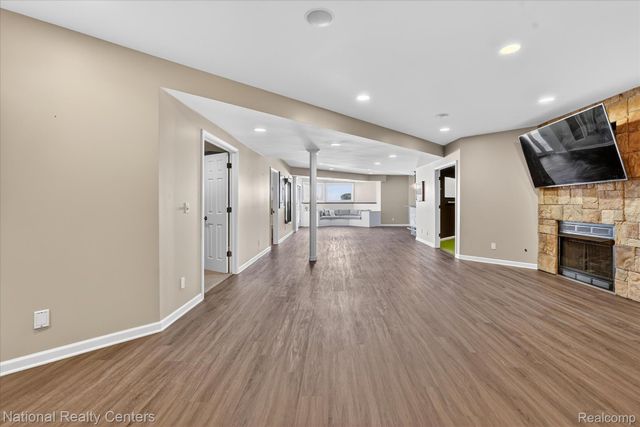 1280 Glen Court, Highland Charter Township, MI 48357