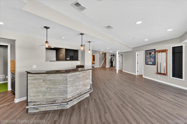 1280 Glen Court, Highland Charter Township, MI 48357