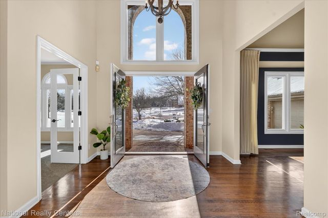 1280 Glen Court, Highland Charter Township, MI 48357