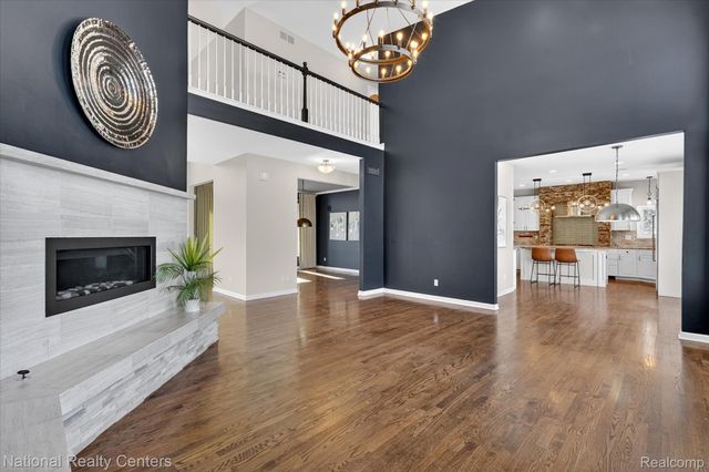 1280 Glen Court, Highland Charter Township, MI 48357