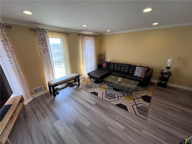 1875 Linton St, Downtown Pgh, PA 15219