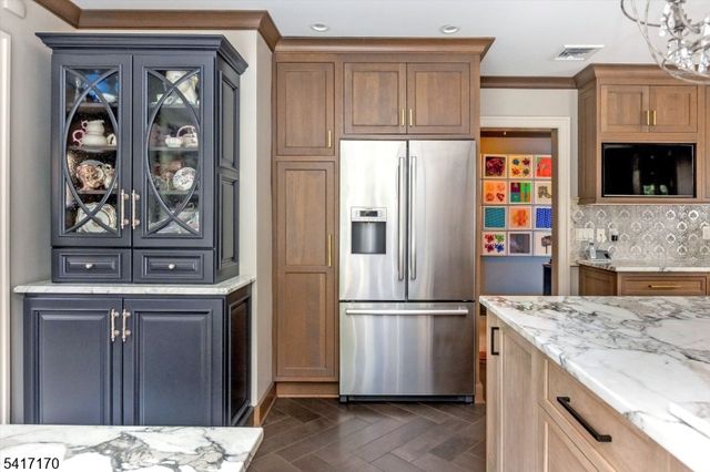 89 Douglas Rd, Glen Ridge Boro Twp., NJ 07028