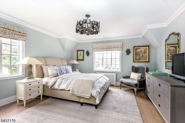 89 Douglas Rd, Glen Ridge Boro Twp., NJ 07028