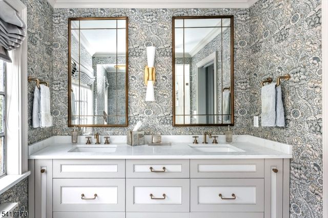 89 Douglas Rd, Glen Ridge Boro Twp., NJ 07028