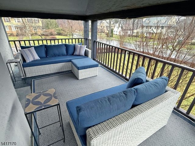 89 Douglas Rd, Glen Ridge Boro Twp., NJ 07028