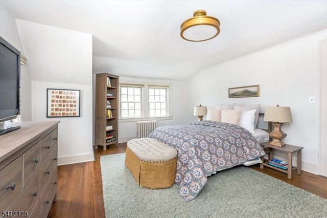 89 Douglas Rd, Glen Ridge Boro Twp., NJ 07028