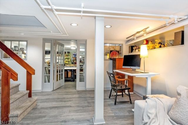 89 Douglas Rd, Glen Ridge Boro Twp., NJ 07028