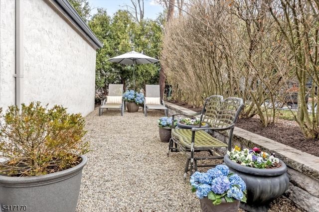 89 Douglas Rd, Glen Ridge Boro Twp., NJ 07028