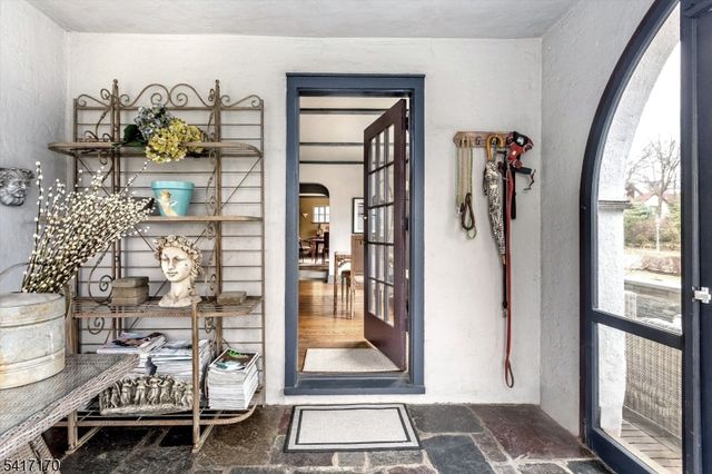 89 Douglas Rd, Glen Ridge Boro Twp., NJ 07028