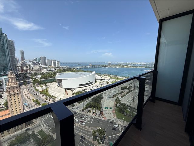 398 NE 5th St 2203, Miami, FL 33132