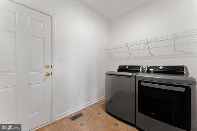 57 CARRIAGE HILL DR, Fredericksburg, VA 22405