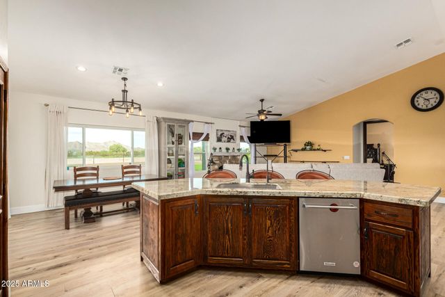 10960 W SHETLAND Lane, Casa Grande, AZ 85194