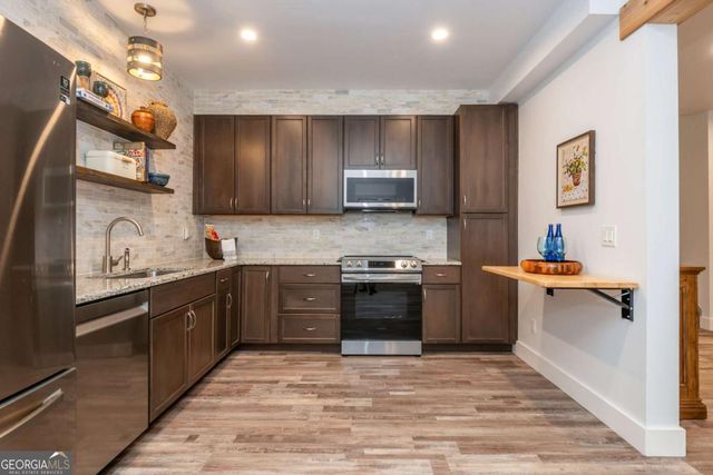 1811 Goodhearth Drive NE, Marietta, GA 30066