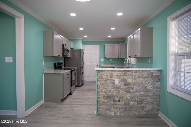 216 E Webster Street, Whiteville, NC 28472