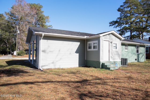 216 E Webster Street, Whiteville, NC 28472