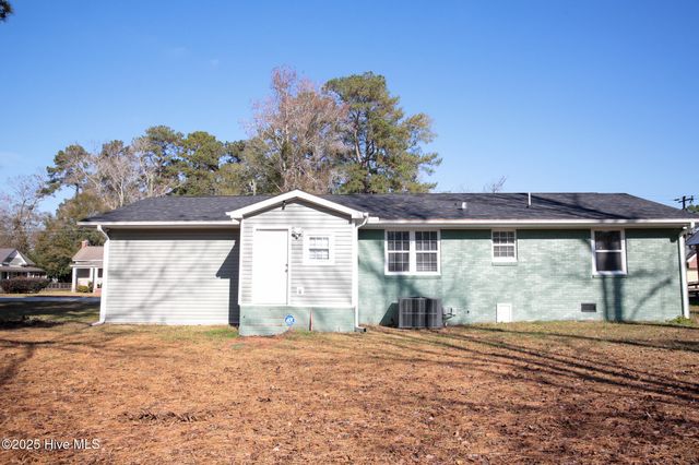 216 E Webster Street, Whiteville, NC 28472