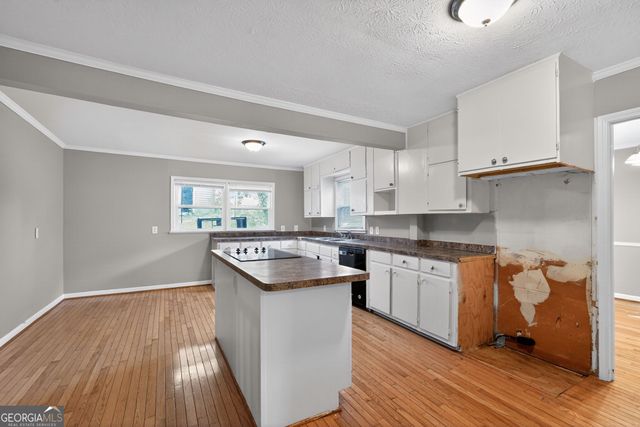 523 Barbashela Circle, Stone Mountain, GA 30088