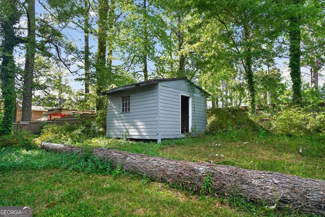 523 Barbashela Circle, Stone Mountain, GA 30088