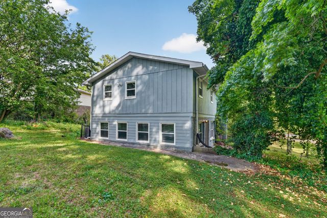 523 Barbashela Circle, Stone Mountain, GA 30088