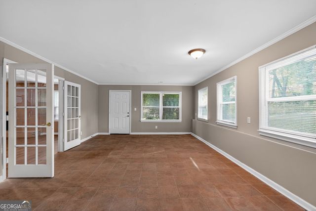 523 Barbashela Circle, Stone Mountain, GA 30088