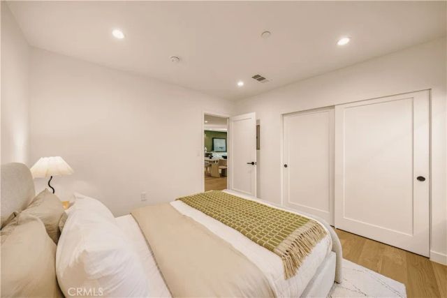 4033 Moore, Los Angeles, CA 90066