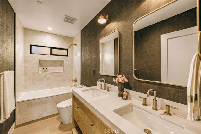 4033 Moore, Los Angeles, CA 90066