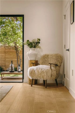 4033 Moore, Los Angeles, CA 90066