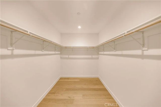 4033 Moore, Los Angeles, CA 90066