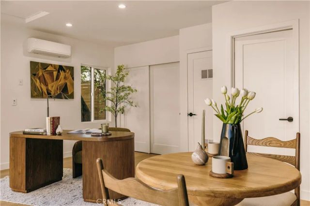 4033 Moore, Los Angeles, CA 90066