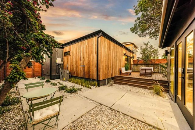 4033 Moore, Los Angeles, CA 90066