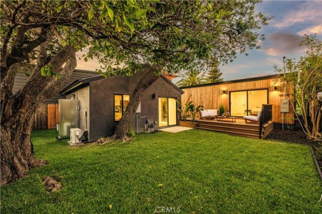 4033 Moore, Los Angeles, CA 90066